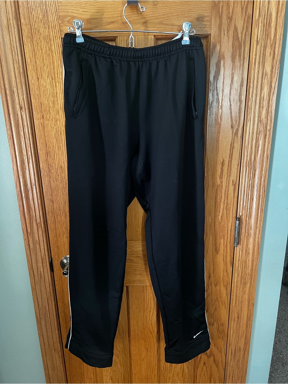 Nike Black Athletic Track Pants with Zip Pockets